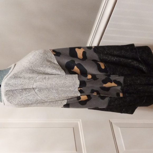 Grey heathered casual top - Picture 2 of 3